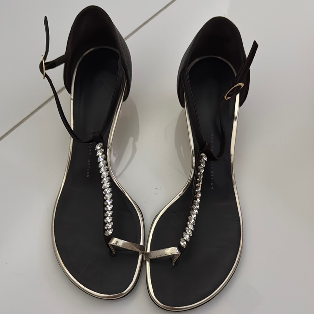 Giuseppe Zanotti Black and Silver Sandals with T-Strap
